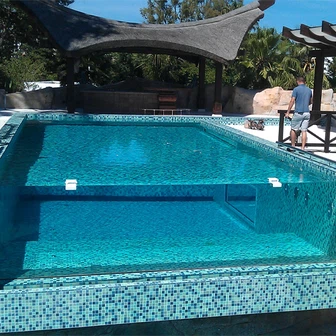 سازه های استخر اکریلیک